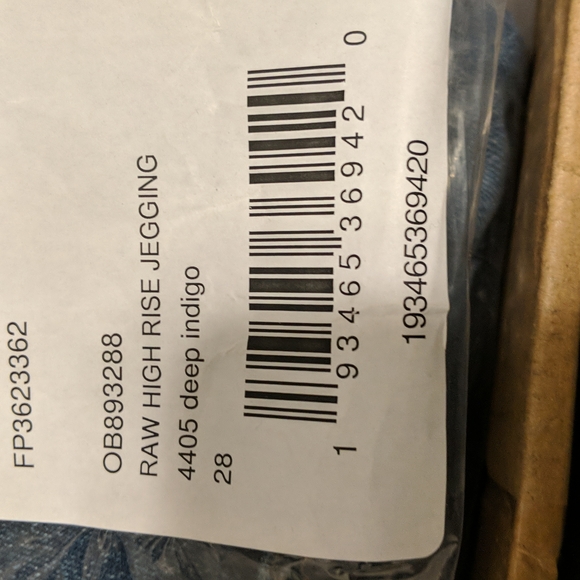 Raw High-Rise Jegging New with Tags - Picture 6 of 7
